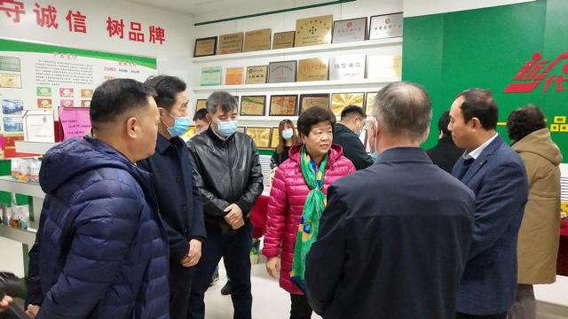 静海融媒记者在镇原丨产业“走亲”!远隔千里,静海工作组赴镇原再续“山海情”