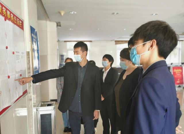 今日，静海区区、乡镇正式代表候选人名单张榜公布