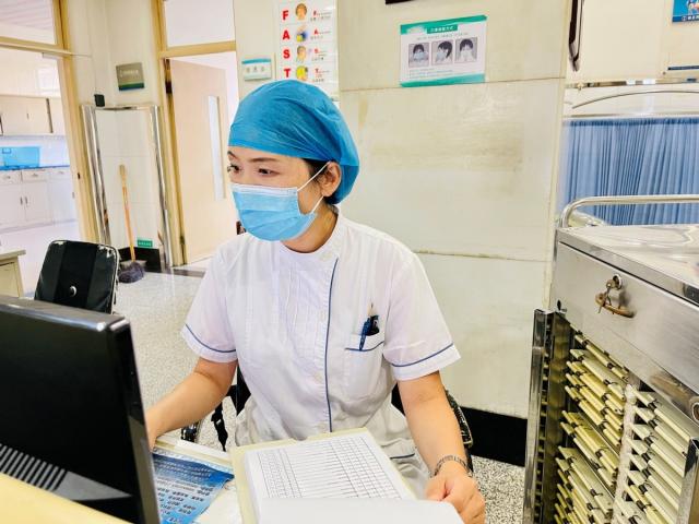 看！这就是医者仁心、党员本色