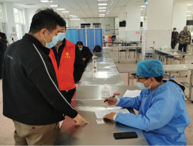 新冠疫苗加强针来了，大家一起苗苗苗吧