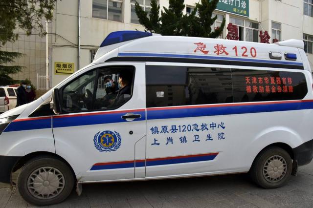 静海融媒记者在镇原丨22辆救护车打开上千人“生命通道”，“山海”情深这样续写……