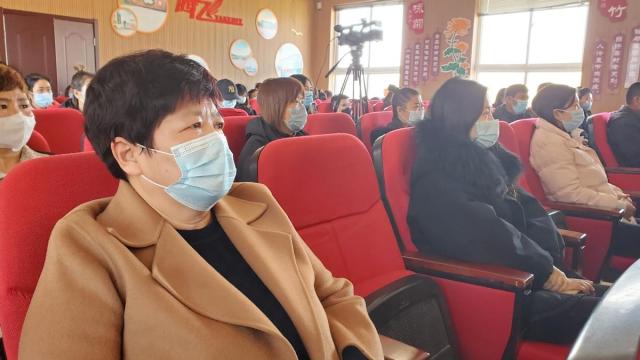 家长课堂公益讲座开讲啦!树立良好家风 激发孩子“内驱力”