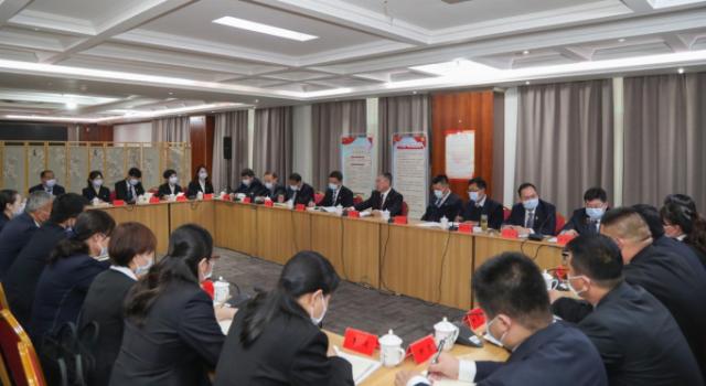 静海区第三次党代会与会代表进行分团讨论