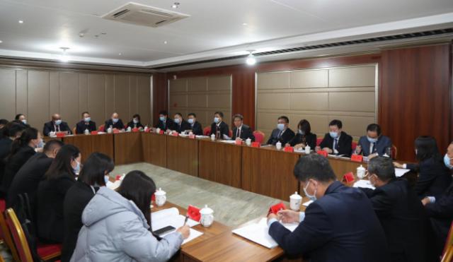 静海区第三次党代会与会代表进行分团讨论