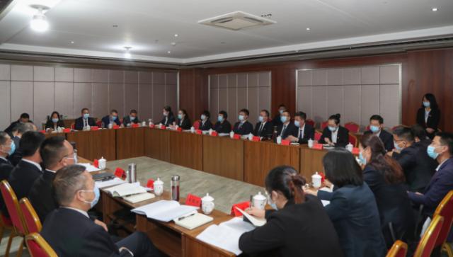静海区第三次党代会与会代表进行分团讨论