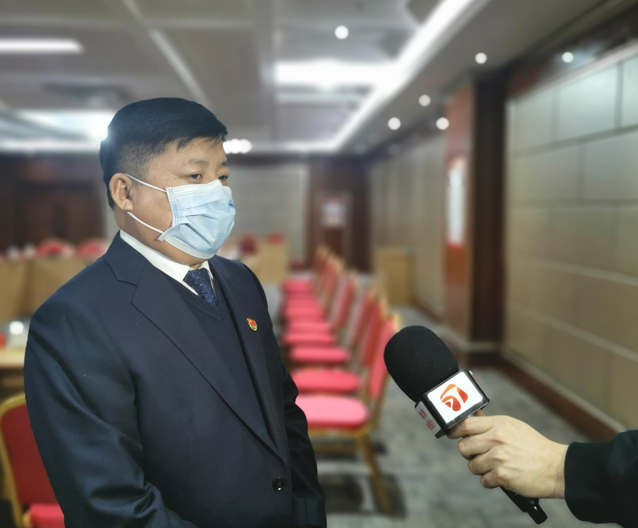 静海区第三次党代会与会代表进行分团讨论