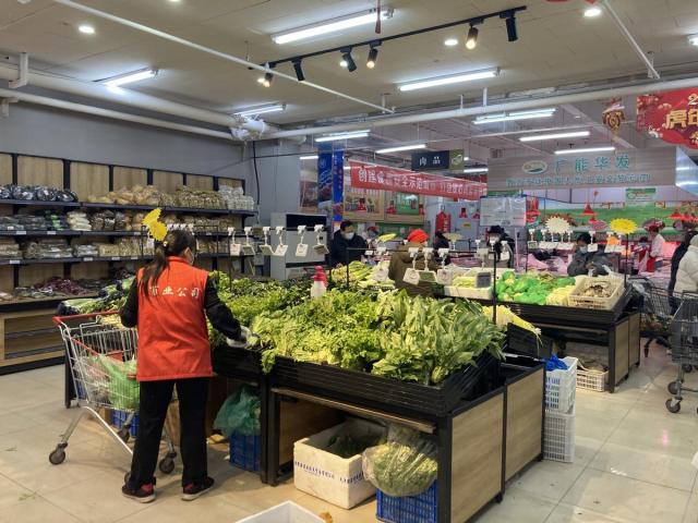 全区各大商超、菜市场备货充足
