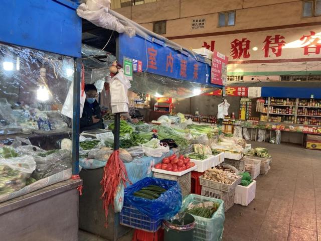 全区各大商超、菜市场备货充足