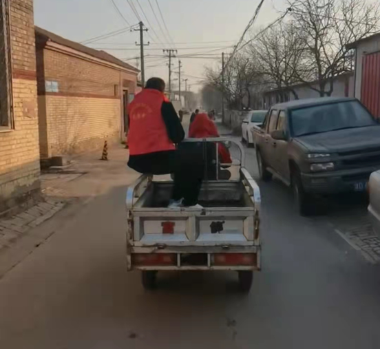 骑上我的小三轮儿 带你去喊人儿