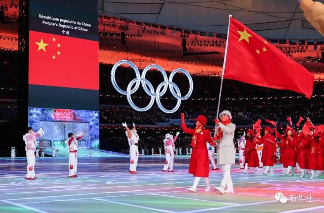 中国代表团入场！燃！