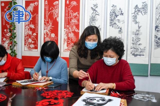 当非遗剪纸遇上冬奥吉祥物……这样的“冰墩墩”“雪容融”，你爱了吗？