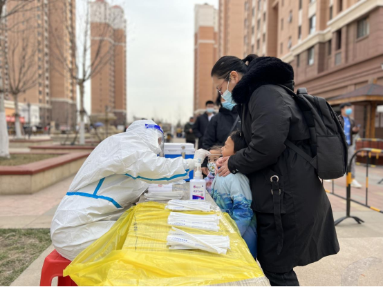 与奥密克戎的近距离较量，这座城依然从容