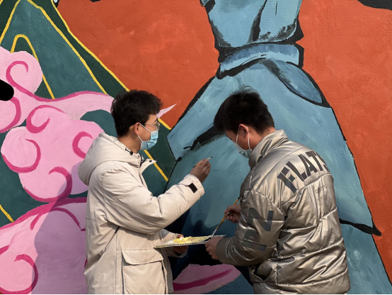 奋进新征程 建功新时代丨为爱上色！这群大学生志愿者绘出“网红地”