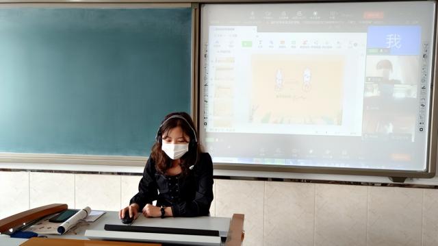 奋进新征程 建功新时代丨教师变主播，“云端课堂”精彩纷呈
