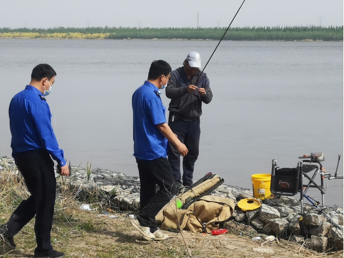 为了水更清、岸更绿、景更美，他们没少操心