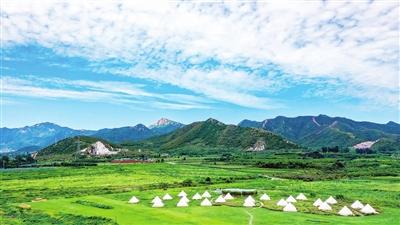 出头岭镇食用菌基地助力村民脱贫梨木台风景区山清水秀于桥水库水波