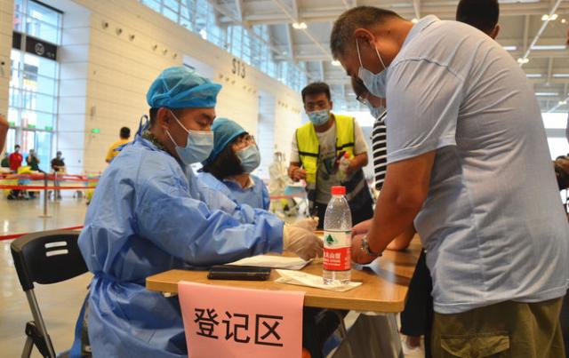 图片新闻国家会展中心天津开启全员核酸筛查
