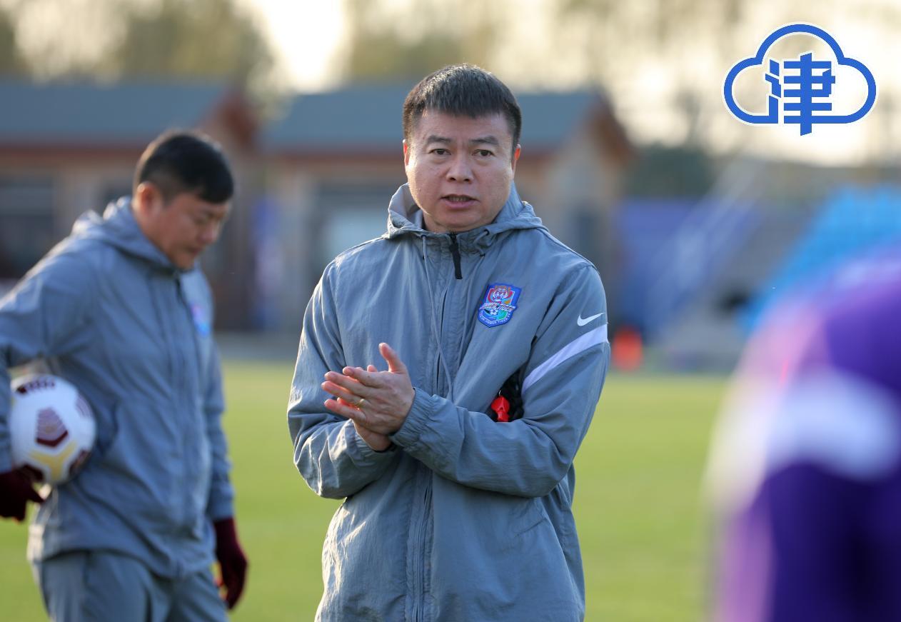 后防核心赛季报销于根伟天津足球不畏困难只会更有斗志