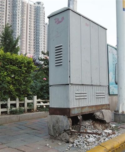 【海河之声】街边电箱基座破损 两部门表示近日修复-津云app