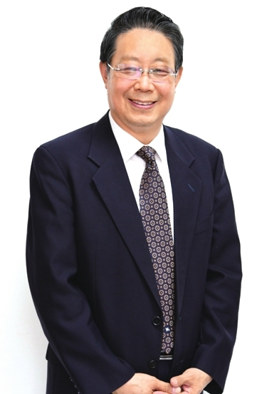 郭义,天津中医药大学副校长,教授,博士研究生导师.