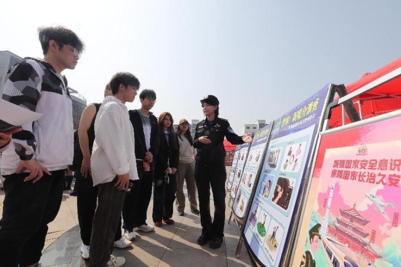 如何才能进入国家安全局 00606595933_i1000800000533a0_5a9dd9f3.jpg